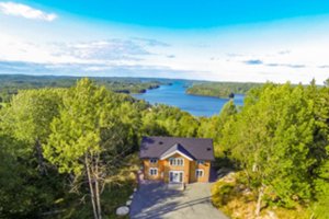 Sweden secluded lakeside cottage