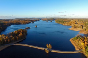 Luftbild vom Seensystem Bunn - hier der mittlere Teil des See Bunn.