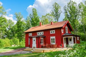 Der offene Wohnraum im Erdgeschoss unseres modern eingerichteten Ferienhauses.