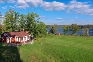 Das Ferienhaus Noen am See in Schweden mit Sauna.