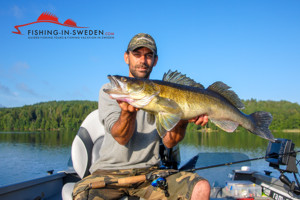 Zander Angeln in Schweden am Stora Ntaren.